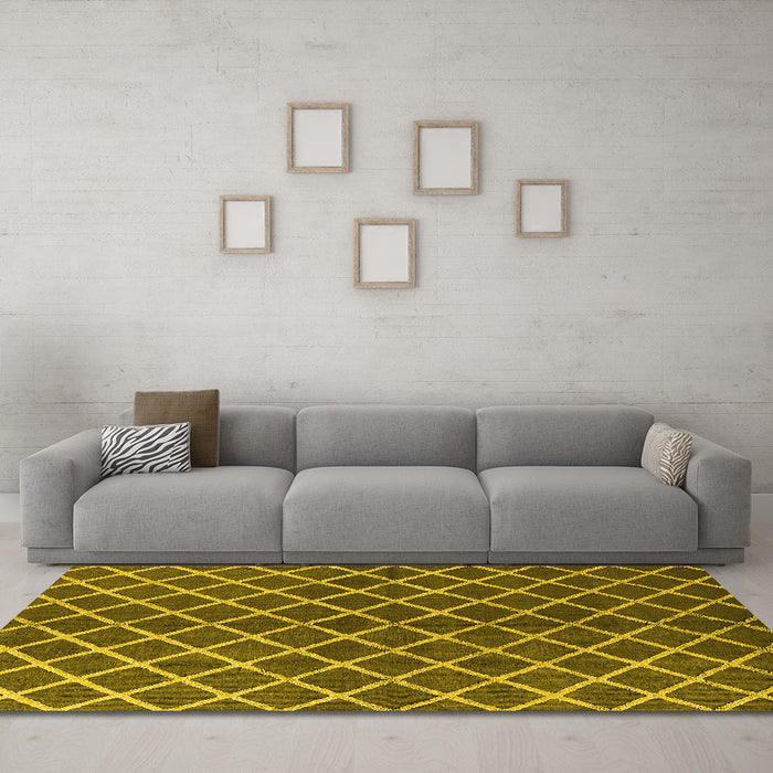 Machine Washable Oriental Yellow Industrial Rug in a Living Room, wshurb2882yw