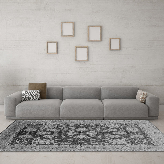 Machine Washable Oriental Gray Traditional Rug in a Living Room,, wshurb2883gry
