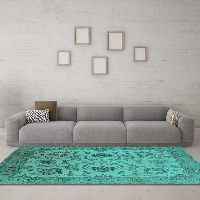 Machine Washable Oriental Turquoise Traditional Area Rugs in a Living Room,, wshurb2884turq