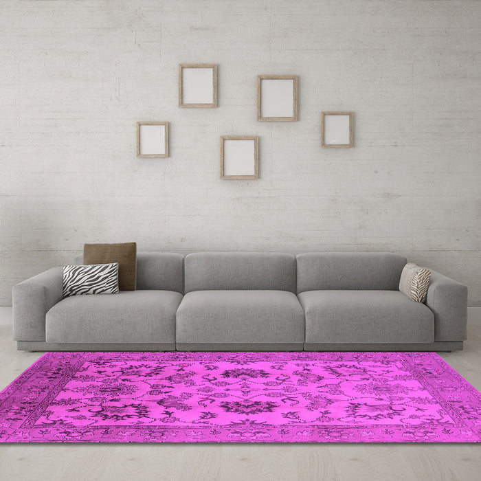 Machine Washable Oriental Pink Traditional Rug in a Living Room, wshurb2884pnk