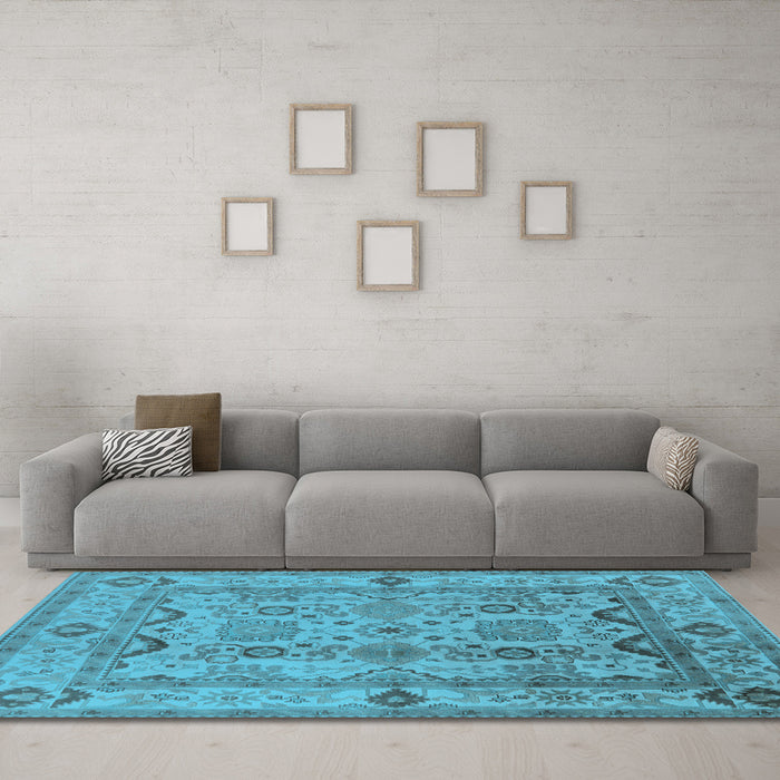Machine Washable Oriental Light Blue Traditional Rug in a Living Room, wshurb2888lblu
