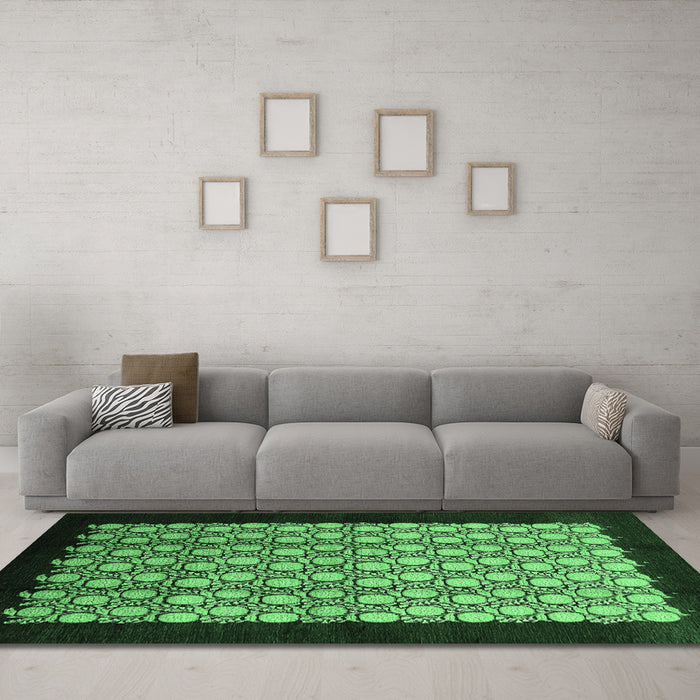 Machine Washable Oriental Emerald Green Industrial Area Rugs in a Living Room,, wshurb2889emgrn