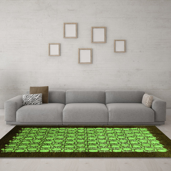 Machine Washable Oriental Green Industrial Area Rugs in a Living Room,, wshurb2889grn