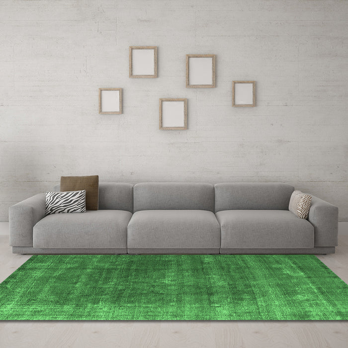 Machine Washable Oriental Emerald Green Industrial Area Rugs in a Living Room,, wshurb2892emgrn