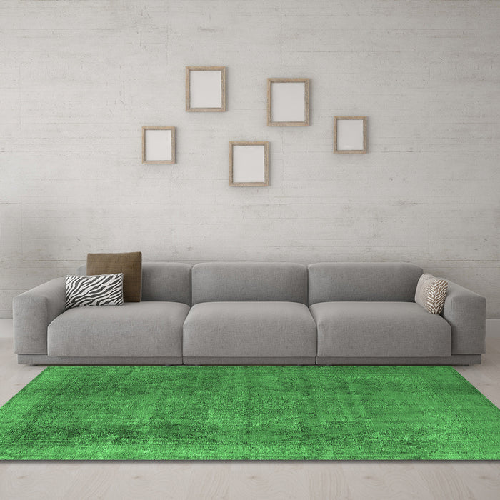 Machine Washable Oriental Emerald Green Industrial Area Rugs in a Living Room,, wshurb2893emgrn