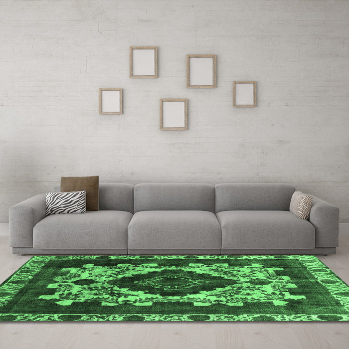 Machine Washable Oriental Emerald Green Industrial Area Rugs in a Living Room,, wshurb2902emgrn
