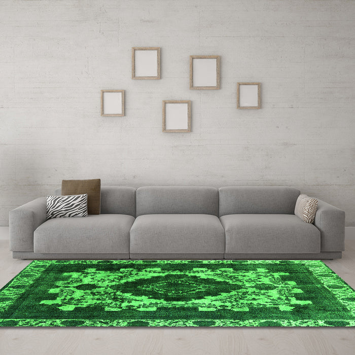 Machine Washable Oriental Green Industrial Area Rugs in a Living Room,, wshurb2902grn