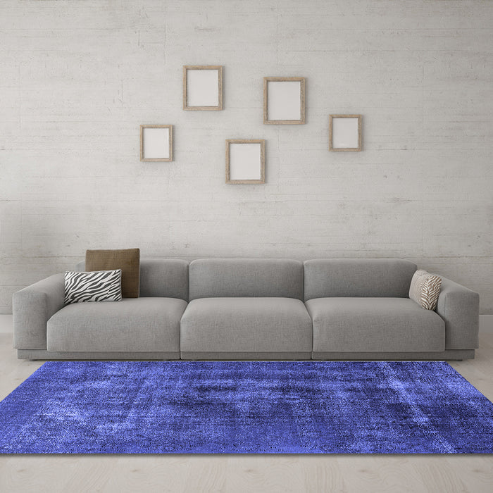 Machine Washable Oriental Blue Industrial Rug in a Living Room, wshurb2904blu