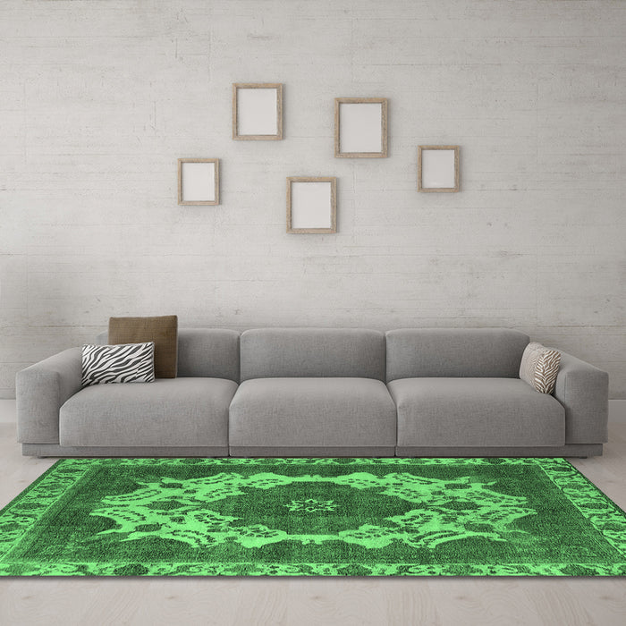 Machine Washable Oriental Emerald Green Industrial Area Rugs in a Living Room,, wshurb2910emgrn