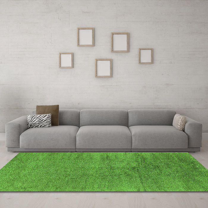 Machine Washable Oriental Green Industrial Area Rugs in a Living Room,, wshurb2913grn