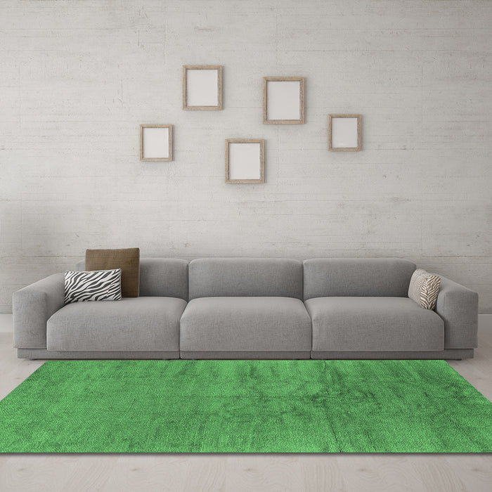 Machine Washable Oriental Emerald Green Industrial Area Rugs in a Living Room,, wshurb2913emgrn
