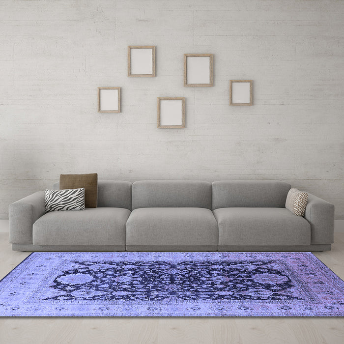 Machine Washable Oriental Blue Traditional Rug in a Living Room, wshurb2916blu