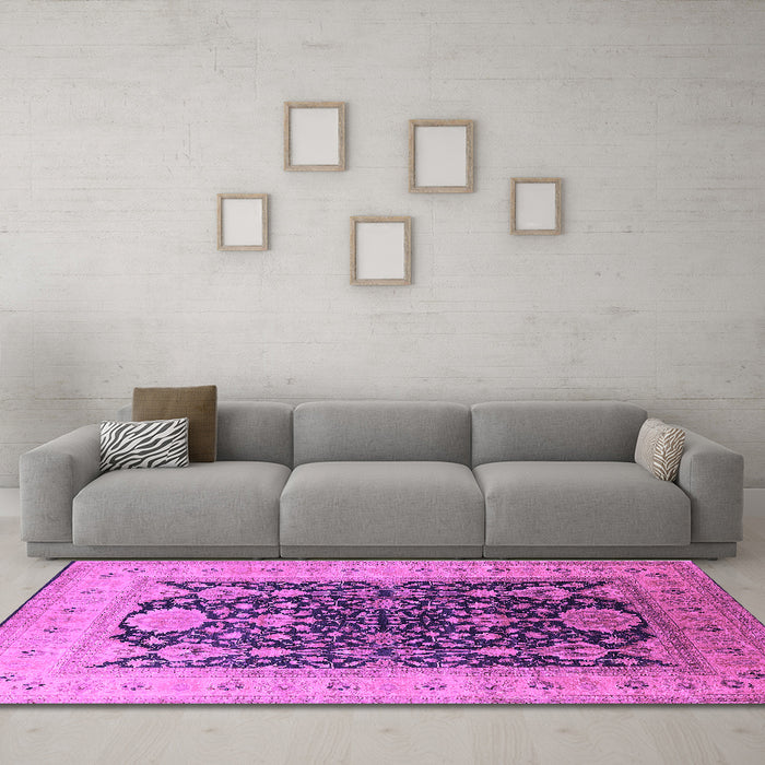 Machine Washable Oriental Purple Traditional Area Rugs in a Living Room, wshurb2916pur