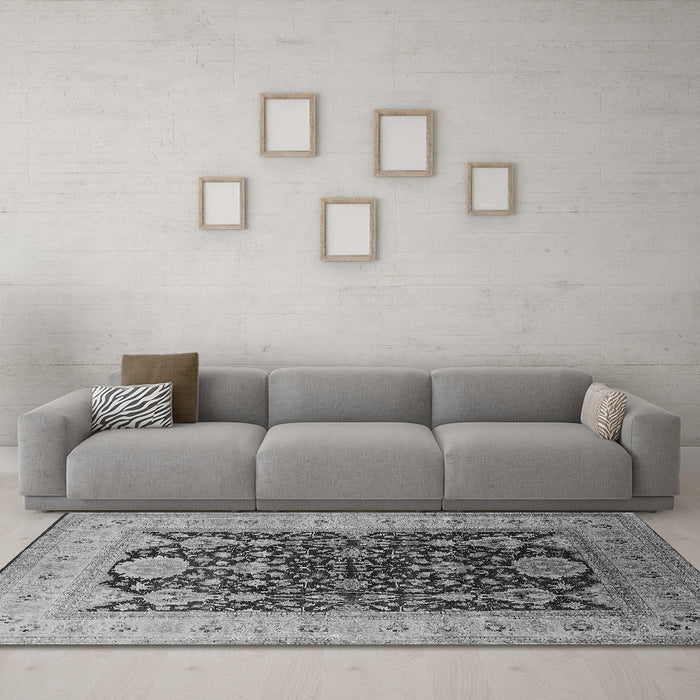 Machine Washable Oriental Gray Traditional Rug in a Living Room,, wshurb2916gry