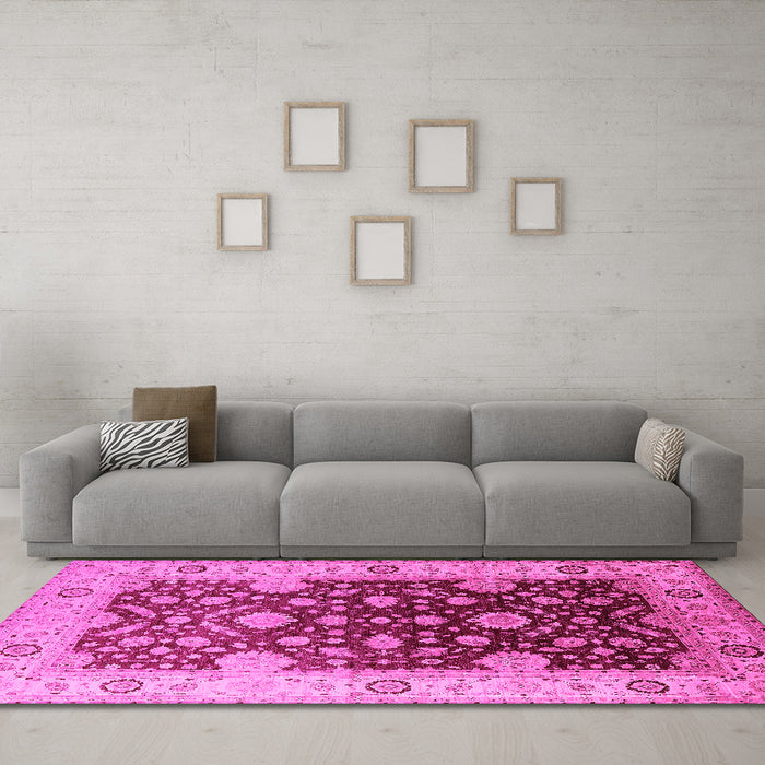 Machine Washable Oriental Pink Traditional Rug in a Living Room, wshurb2917pnk