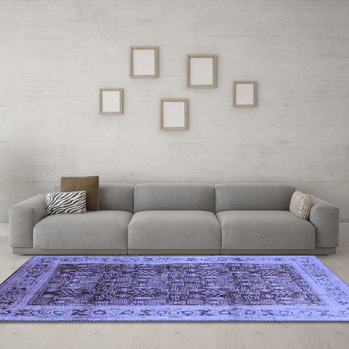 Machine Washable Oriental Blue Traditional Rug in a Living Room, wshurb2918blu