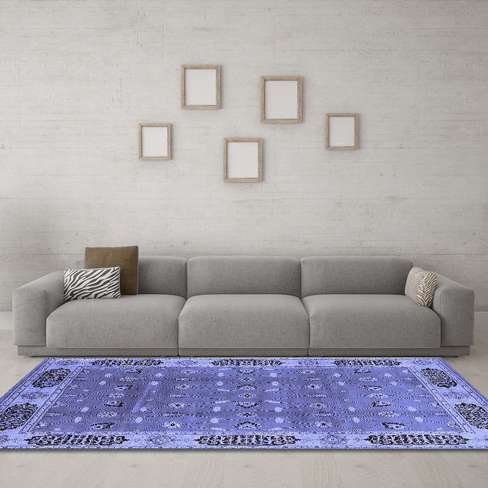 Machine Washable Oriental Blue Traditional Rug in a Living Room, wshurb2919blu