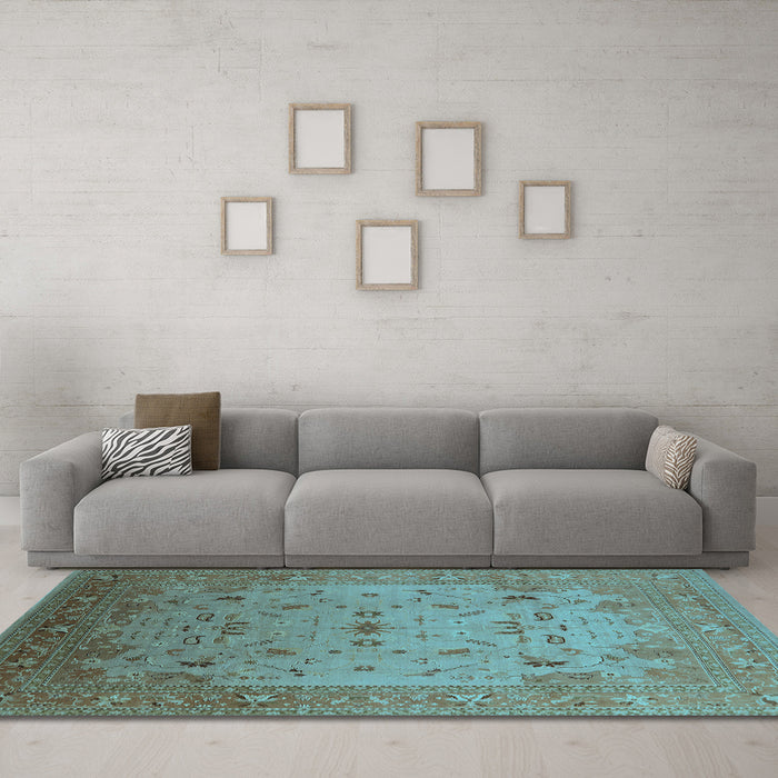 Machine Washable Oriental Light Blue Traditional Rug in a Living Room, wshurb2921lblu