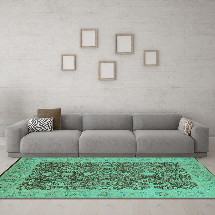 Machine Washable Oriental Turquoise Traditional Area Rugs in a Living Room,, wshurb2922turq