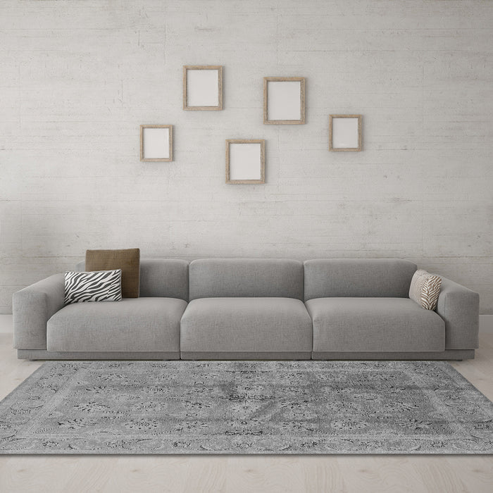 Machine Washable Oriental Gray Industrial Rug in a Living Room,, wshurb2925gry