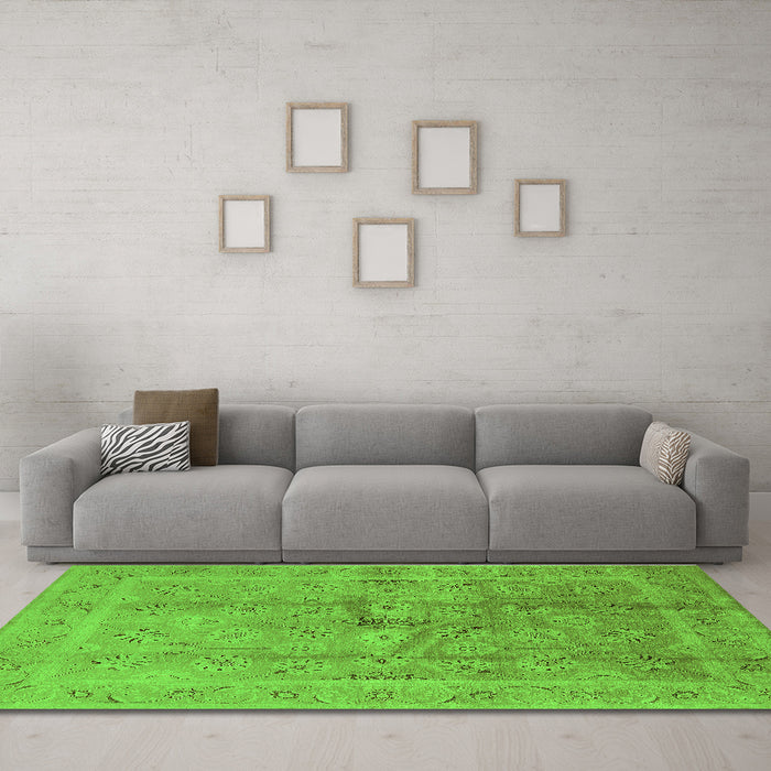 Machine Washable Oriental Green Industrial Area Rugs in a Living Room,, wshurb2925grn