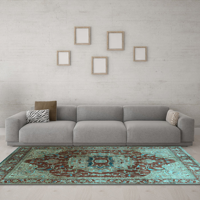 Machine Washable Persian Light Blue Traditional Rug in a Living Room, wshurb2930lblu