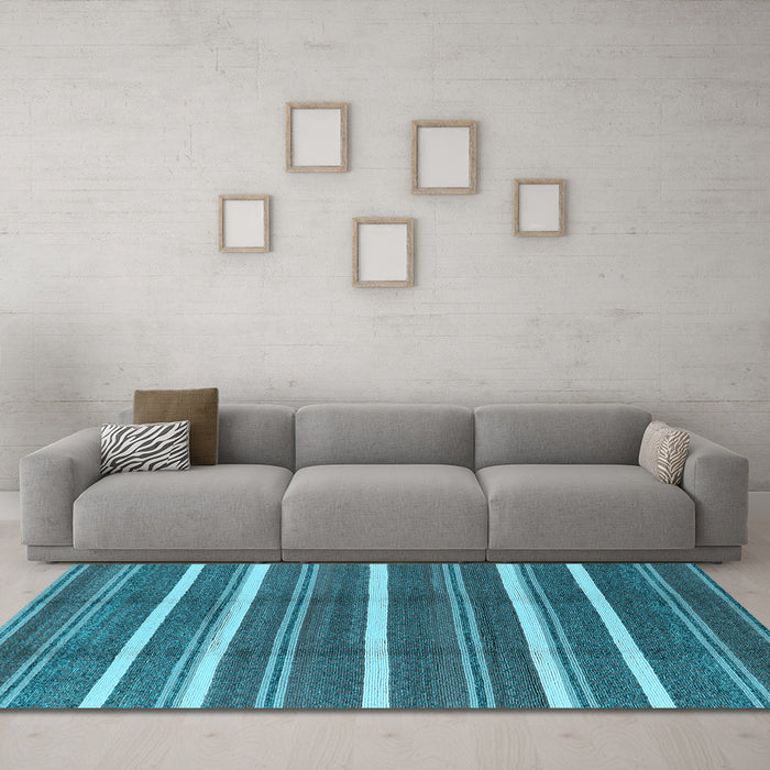 Machine Washable Oriental Light Blue Industrial Rug in a Living Room, wshurb2931lblu