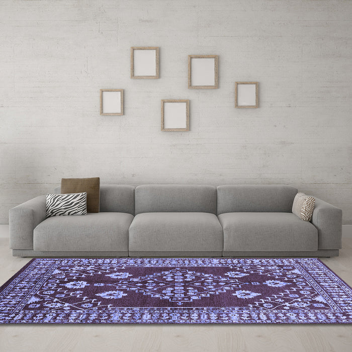 Machine Washable Oriental Blue Industrial Rug in a Living Room, wshurb2932blu