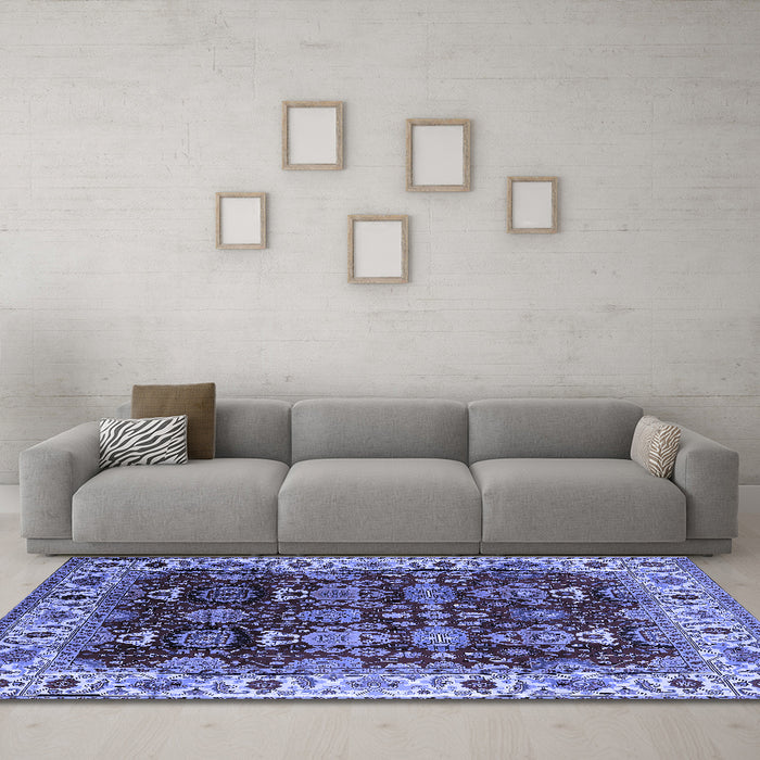 Machine Washable Oriental Blue Traditional Rug in a Living Room, wshurb2933blu