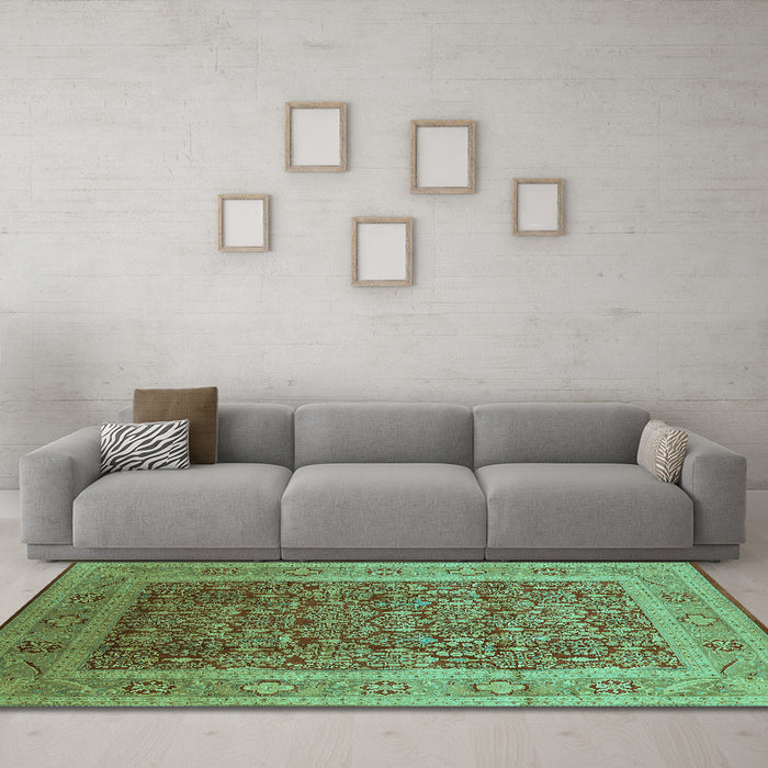 Machine Washable Oriental Turquoise Traditional Area Rugs in a Living Room,, wshurb2934turq