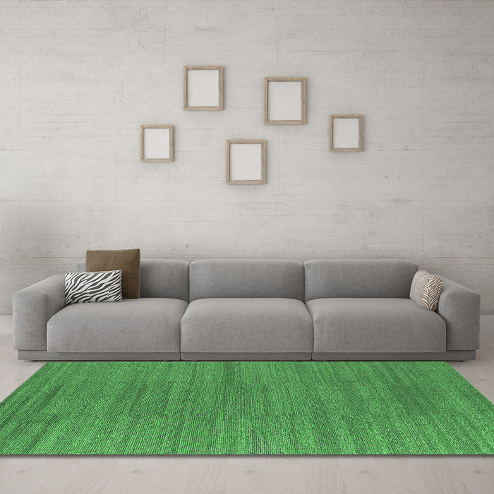 Machine Washable Oriental Emerald Green Industrial Area Rugs in a Living Room,, wshurb2936emgrn