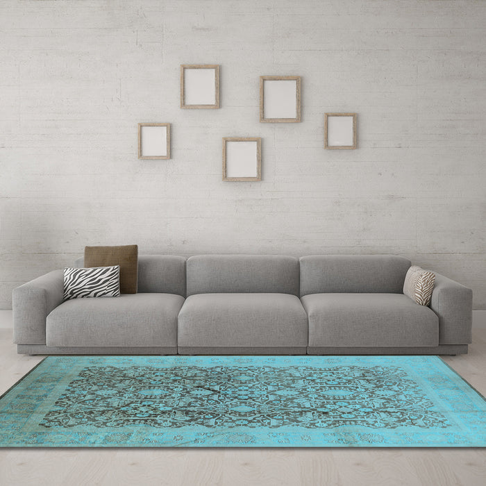 Machine Washable Oriental Light Blue Traditional Rug in a Living Room, wshurb2937lblu