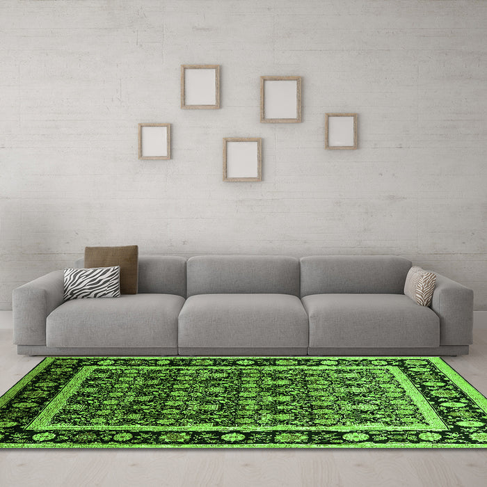 Machine Washable Oriental Green Traditional Area Rugs in a Living Room,, wshurb2938grn