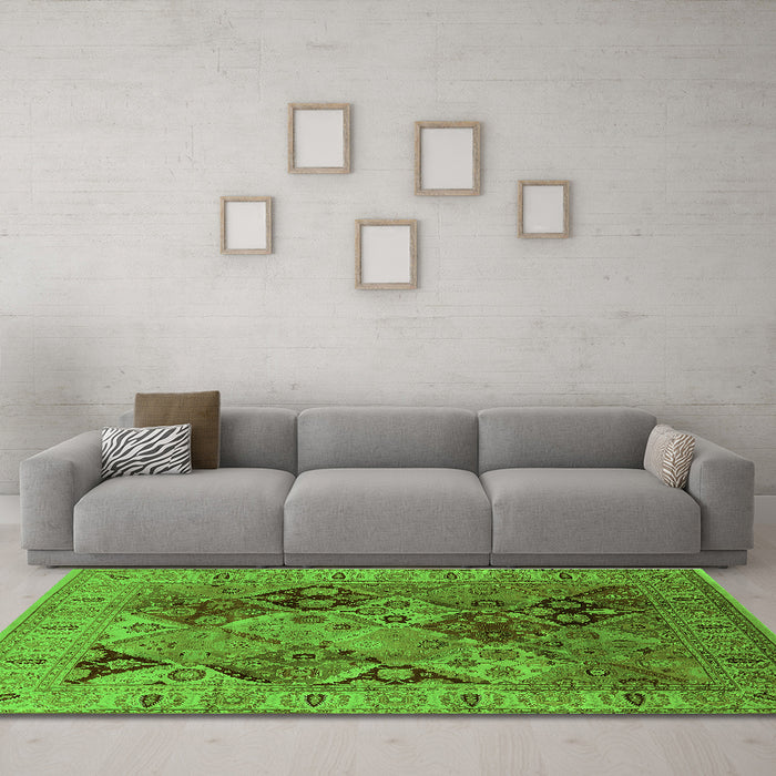 Machine Washable Oriental Green Industrial Area Rugs in a Living Room,, wshurb2939grn