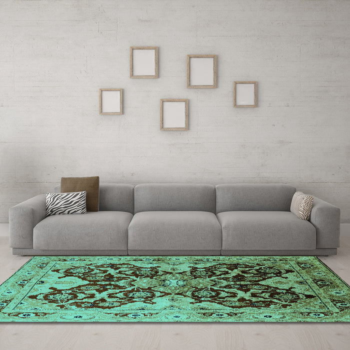 Machine Washable Oriental Turquoise Traditional Area Rugs in a Living Room,, wshurb2941turq