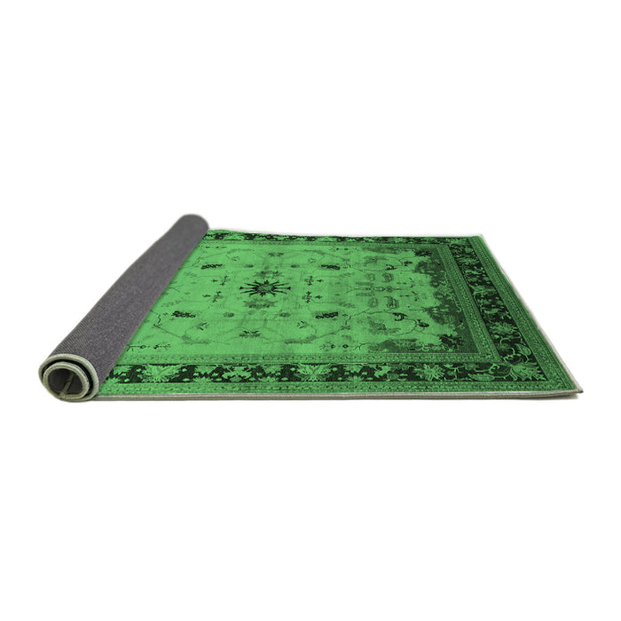 Sideview of Oriental Emerald Green Traditional Rug, urb2943emgrn
