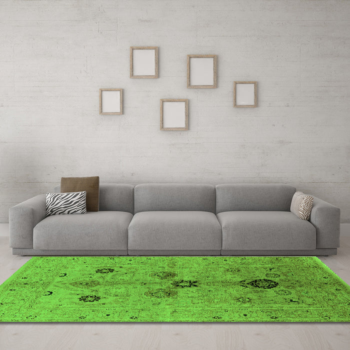 Machine Washable Oriental Green Industrial Area Rugs in a Living Room,, wshurb2944grn