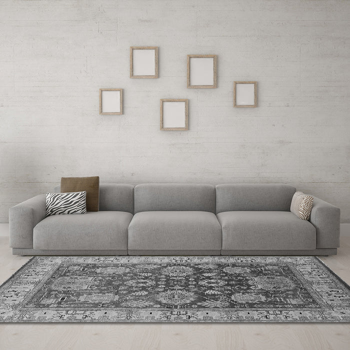Machine Washable Oriental Gray Traditional Rug in a Living Room,, wshurb2952gry