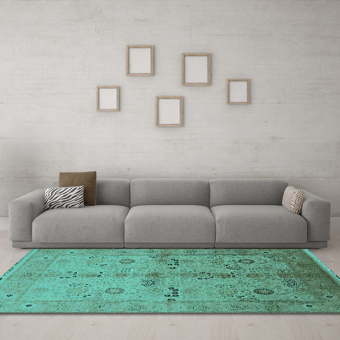 Machine Washable Oriental Turquoise Traditional Area Rugs in a Living Room,, wshurb2954turq