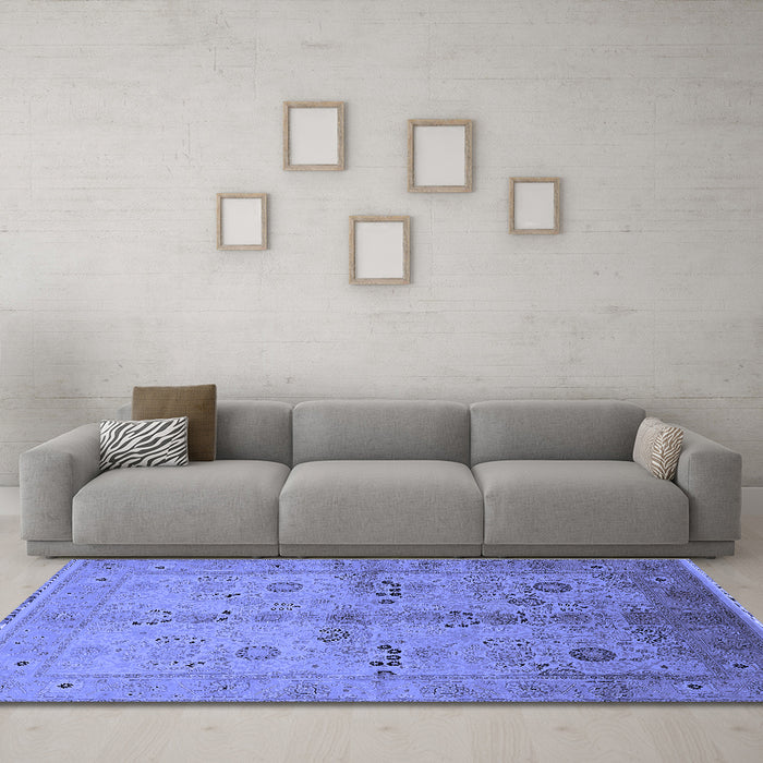 Machine Washable Oriental Blue Traditional Rug in a Living Room, wshurb2954blu