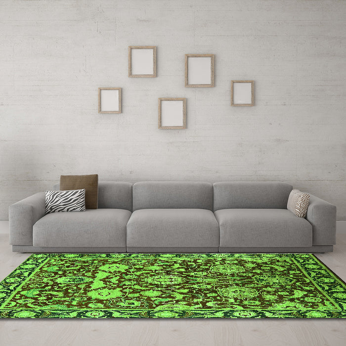 Machine Washable Oriental Green Industrial Area Rugs in a Living Room,, wshurb2958grn