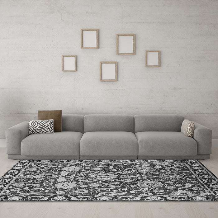 Machine Washable Oriental Gray Industrial Rug in a Living Room,, wshurb2958gry