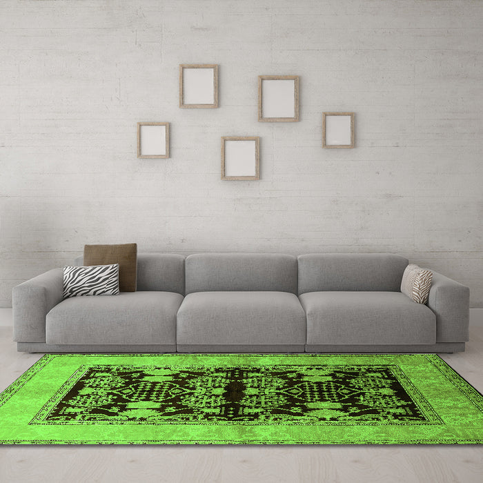 Machine Washable Oriental Green Industrial Area Rugs in a Living Room,, wshurb2960grn