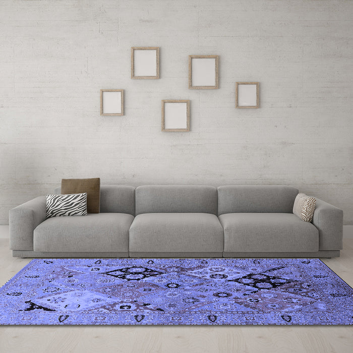 Machine Washable Oriental Blue Industrial Rug in a Living Room, wshurb2961blu