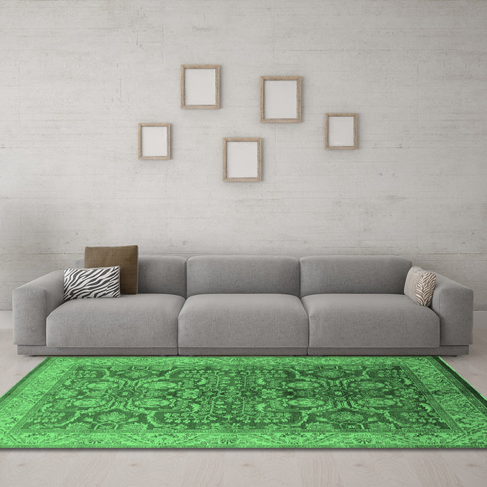 Machine Washable Oriental Emerald Green Industrial Area Rugs in a Living Room,, wshurb2962emgrn