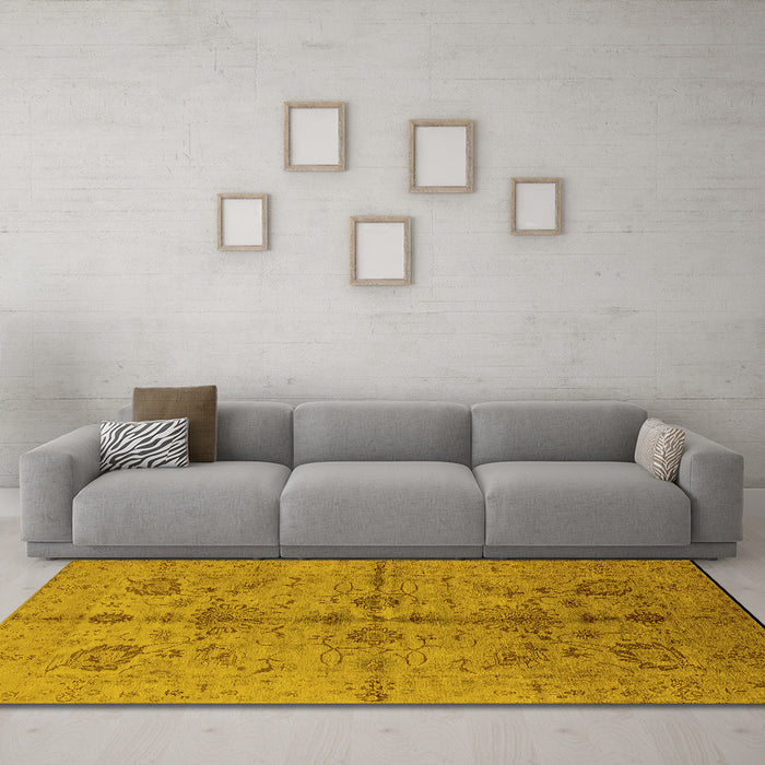 Machine Washable Oriental Yellow Industrial Rug in a Living Room, wshurb2965yw