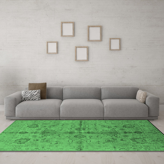 Machine Washable Oriental Emerald Green Industrial Area Rugs in a Living Room,, wshurb2965emgrn