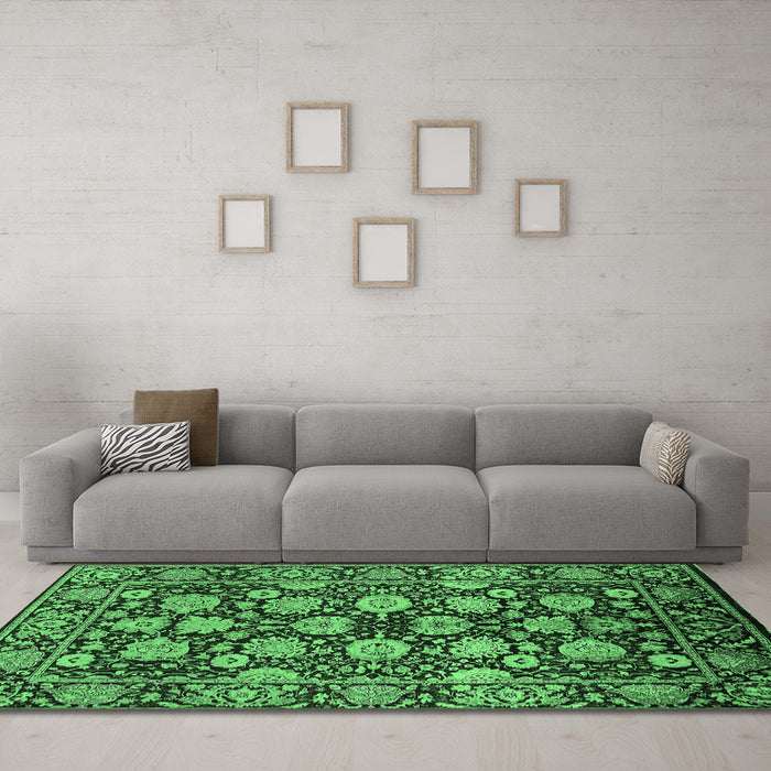 Machine Washable Oriental Emerald Green Industrial Area Rugs in a Living Room,, wshurb2966emgrn