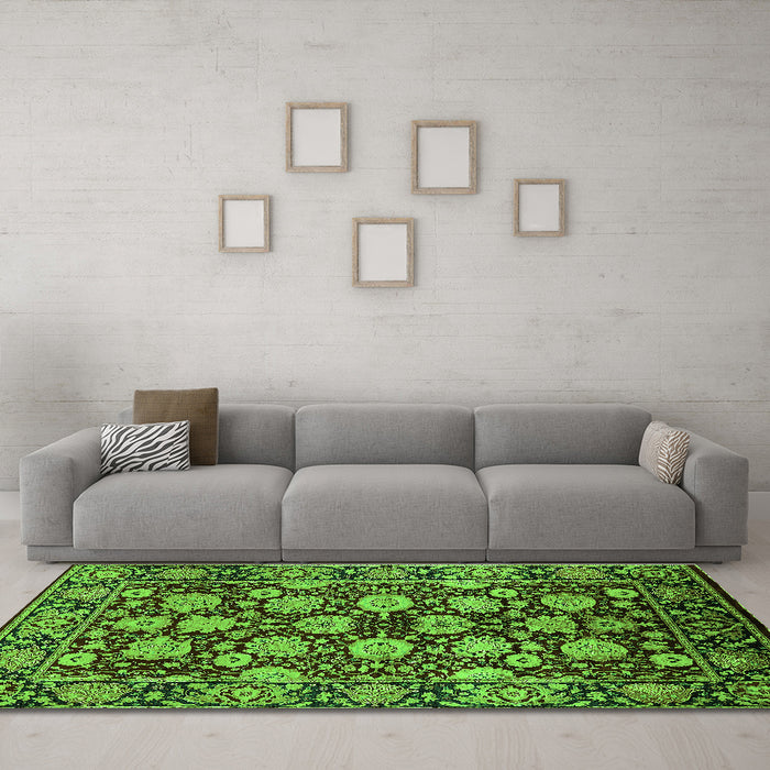 Machine Washable Oriental Green Industrial Area Rugs in a Living Room,, wshurb2966grn