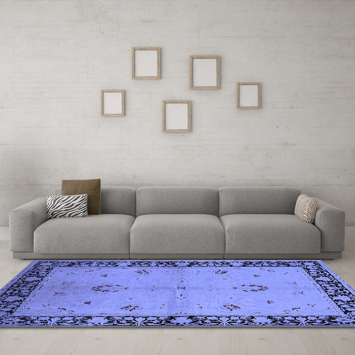 Machine Washable Oriental Blue Industrial Rug in a Living Room, wshurb2969blu